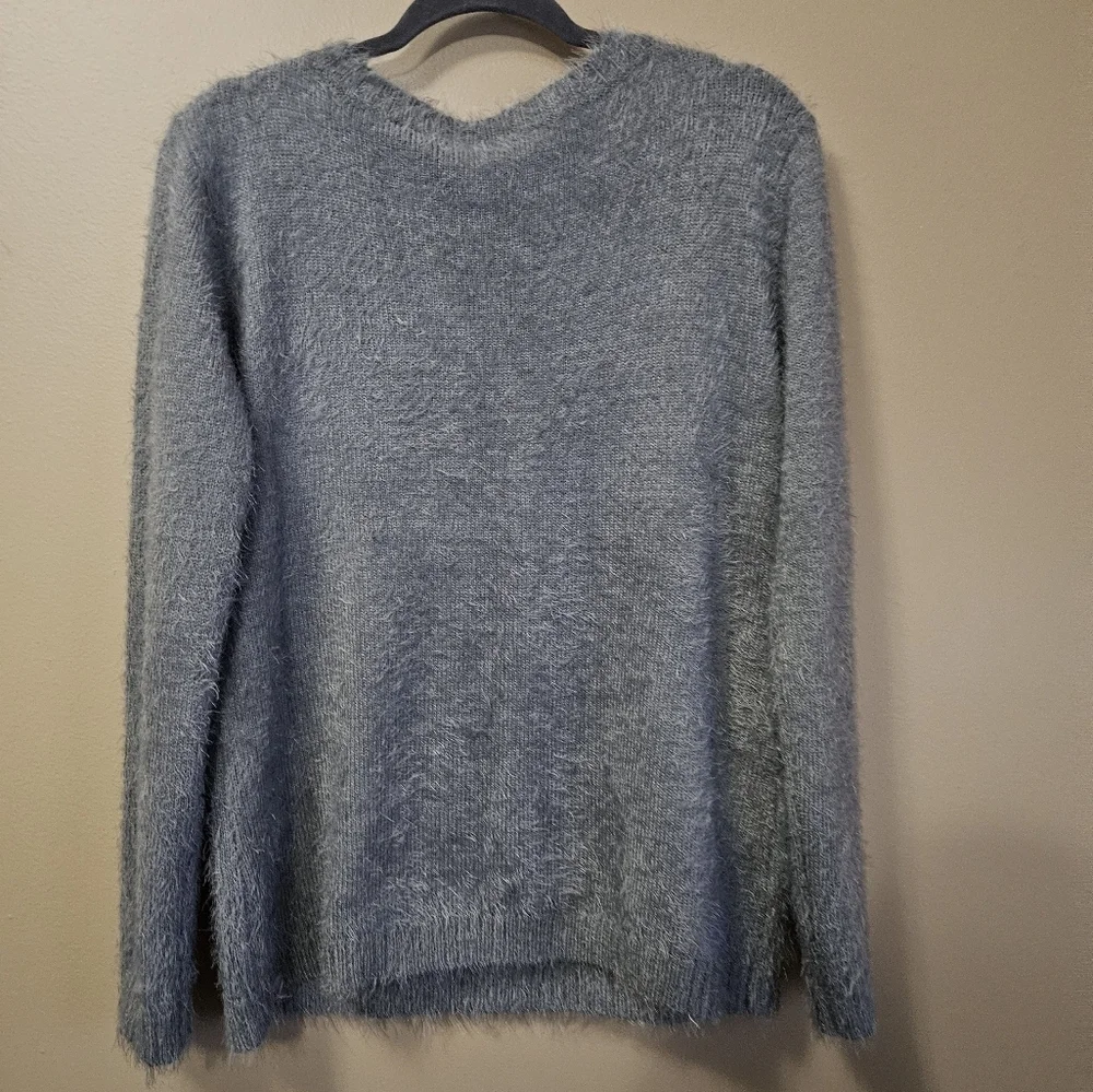 Capezio Knitwear Women's Size L Fuzzy Gray Pullover Sweater